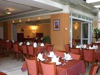 Restaurante de Alfa Art Hotel con comidas especialidades a precios razonables
