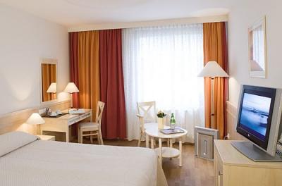 Hotel Mercure Budapest City Center - Mercure hotel en el centro de Budapest - ✔️ Hotel Mercure Budapest City Center - hotel de 4 estrellas en el centro de Budapest en la calle Vaci