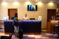 Recepción de Six Inn Hotel en el centro de Budapest, en precio rebajado con reserva online