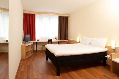 Hermosa y luminosa habitación doble en el Hotel Ibis City - Budapest  - Hotel Ibis Budapest City*** - hotel de 3 estrellas en Budapest /Ibis Emke/ 