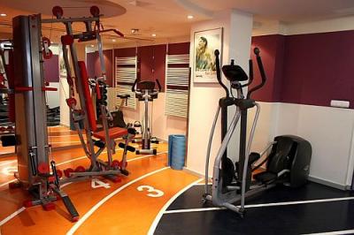 Sala de fitness en el Hotel Novotel Danube Budapest -  hotel de 4 estrellas en el centro de Budapest - ✔️ Hotel Novotel Danube Budapest**** - Novotel Danube Budapest