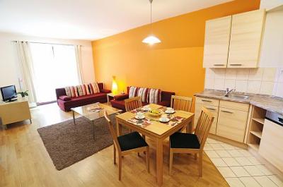 Apartamento barato en Budapest cerca de Gozsdu tribunal - Comfort Apartamento con cocina y habitación grande con vista panorámica - Apartamentos Comfort Budapest - pisos lujosos en el centro de Budapest a precios reducidos
