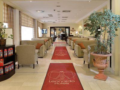 Lobby del Leonardo Hotel Budapest, cómodo y lujoso hotel en el centro de Budapest - Leonardo Hotel**** Budapest - hotel 4 estrellas vecino al Gran Boulevar y al puente Petofi