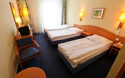 Precios rebajados habitación Tres camas del hotel Sissi cerca del puente Petofi - Sissi Hotel Budapest